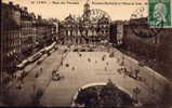 LYON 1 - La Place Des Terreaux. Fontaine Bartholdi Et L´Hôtel De Ville - Lyon 1