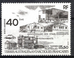 Timbre TAAF** MNH PA 104 40e Anniversaire Des établissements Permanents - Autres & Non Classés