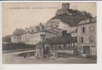 La Roche Guyon, Le Chateau Et La Fontaine - La Roche Guyon