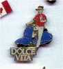 PIN'S SCOOTER DOLCE VITA (5726) - Motorfietsen