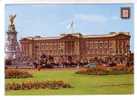 Carte Postale De GRANDE-BRETAGNE : LONDON : BUCKINGHAM PALACE AND VICTORIA MEMORIAL - Buckingham Palace