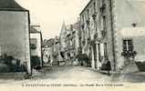 ROCHEFORT-en-TERRE - La Grande Rue Et L'Hôtel Lecadre - Rochefort En Terre