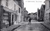 CPA Claye (77, Seine Et Marne) N° 17 Rue Des Voisins, Commerce, Animation - Claye Souilly