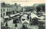 Lesneven (29) La Place Un Jour De Marché - Lesneven