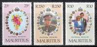 Mauritius Yvertn° 528-30 *** MNH  Mariage Royal Prince Charles Et Lady Diana - Mauritius (1968-...)