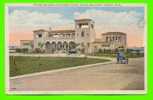 TAMPA, FL - DAVIS ISLANDS COUNTRY CLUB - DAVIS ISLANDS - ANIMATED OLD CARS - - Tampa