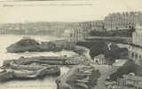 BIARRITZ : Vue D' Ensemble Sur Le Port Des Pêcheurs, L' Hôtel D' Angleterre Et La Plage - Biarritz