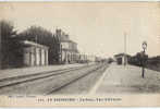 Trains En Gare, LE NEUBOURG (Eure) BELLE CARTE - Stazioni Con Treni