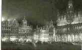 Bruxelles Grand´ Place Et Maison Du Roi Carte Petit Format - Bruxelles By Night