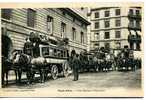 PARIS VECU CPA Une Station D´Omnibus (Chevaux, Attelages Batignoles Clichy Odéon Diligence Impériale) - Wagengespanne