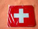 Tapis De Souris Drapeau Suisse - Neuf, Sous Cellophane - Ref A1414 - Sonstige & Ohne Zuordnung