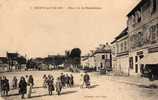 60 CREPY EN VALOIS Place De La République, Animée, Ed Genestin 7, 191? - Crepy En Valois