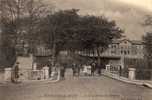 71 MONTCEAU LES MINES Ecole Et Avenue De L' Hopital, Animée, Ed Garaud 1153, 1916 - Montceau Les Mines