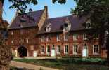 Averbode-Abdijkerk Poortgebouw En Pastorie - Andere & Zonder Classificatie