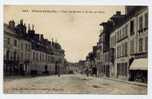 Réf 82  - VILLERS-COTTERETS - Place Du MARCHE Et La Rue De PARIS - Villers Cotterets