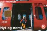 DENMARK  100  KR  CHILD CHILDREN GETTING OFF  RED SUBURBAN TRAIN    CASHCARD - Danimarca