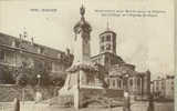 CPA ISSOIRE-MONUMENTS AUX MORTS ET EGLISE- - Issoire