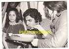 PHOTO DE PRESSE / RARE  : Enrico MACIAS : Son Poids En Couscous !!!  1970  ( 2 ) - Foto