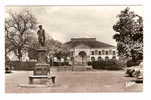 MER - La Place Des Halles. - Mer