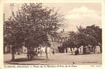 56 - MORBIHAN - PLOERMEL -  PLACE De La MENNAIS Et RUE De La GARE - Coll. Mlle DANIEL - Ploërmel