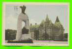 OTTAWA, ONTARIO - CHATEAU LAURIER  ET LE MONUMENT NATIONAL - CIRCULÉE EN 1942 - PECO - - Ottawa