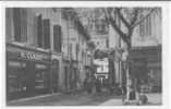 84 // VAUCLUSE / CARPENTRAS / Place Et Rue Du Commerce, Coll Moutte / * - Carpentras