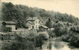 BRIEY    -   La Gare      (Carte Noir Et Blanc Ayant Voyagé En 1906) - Briey