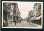 CPSM - Lapalisse - Rue Nationale Côté Vichy ( Animée, Hôtel De France , CIM) - Lapalisse