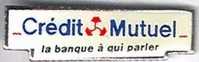 Credit Mutuel. La Banque Aà Qui Parler (petit Modele) - Banken