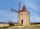 CARTE POSTALE DE FONTVIEILLE - LE MOULIN DE DAUDET - EN SOUVENIR DES LETTRES DE MON MOULIN - Fontvieille