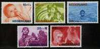 NEDERLAND 1966 MNH Stamp(s) Child Welfare 870-874 #203 - Unused Stamps