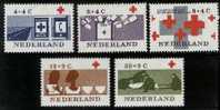 NEDERLAND 1963 MNH Stamp(s) Red Cross 795-799 #116 - Ungebraucht