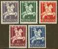 NEDERLAND 1946 OMP Zegels Kind 472-476 #894 - Nuevos