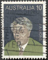 Pays :  46 (Australie : Confédération)      Yvert Et Tellier N° :  561 (o) - Used Stamps