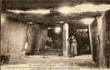 Dolmen Et Menhirs - Ref No  57-bagneux Pres De Saumur-maine Et Loire-interieur Du Grand Dolmen  -  Bon Etat - Dolmen & Menhirs