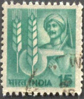 Pays : 229,1 (Inde : République)  Yvert Et Tellier N° :  612 (o) - Used Stamps
