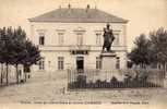 42 FEURS Hotel De Ville, Mairie, Statue Du Colonel Combes, Ed Maymat, 190? - Feurs