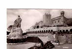 CPA -PRINCIPAUTE DE MONACO - LE PALAIS PRINCIER - LES REMPARTS ET LE MONUMENT COMMEMORATIF DU 25° ANNIVERSAIRE DU REGNE - Prinselijk Paleis