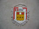 Football : Fanion De La Federation De Football Du Pérou (10 Cm Sur 10 Cm) - Habillement, Souvenirs & Autres