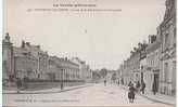 FONTENAY LE COMTE (85) LA RUE DE LA REPUBLIQUE VUE DE LA GARE - Fontenay Le Comte