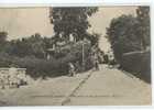 C 1422 - FONTENAY SOUS BOIS - La Fontaine Et La Rue Des Carreaux - Belle CPA Trés Rare De 1905 Animée - - Fontenay Sous Bois