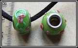 Perle De Luxe Artisanale - Lampwork - Sur Base Métal Style Pandora Gros Trou Fond Vert - Pearls