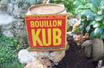 ANCIENNE BOITE BOUILLON KUB  HAUTEUR 18 CM - Scatole