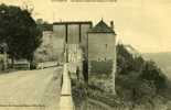 D.54. LIVERDUN .ANCIENNE PORTE FORTIFIEE DU (Ve   SIECLE ) - Liverdun