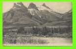 CANMORE, ALBERTA - THREE SISTERS - ON CANADIAN PACIFIC RAILWAY - CANADIAN SOUVENIR POST CARD - Autres & Non Classés