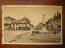 VILLENEUVE L ARCHEVEQUE   RUE DE LA REPUBLIQUE PLACE ET MONUMENT AUX MORTS - Villeneuve-l'Archevêque