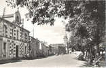 79 - DEUX SEVRES - THENEZAY - LA PLACE De L' HOTEL De VILLE - CITROEN 2 CV - THEOJAC N° 326-4 - Thenezay