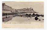 Novb 069605   Antibes La Plage Les Remparts Et Chateau Grimaldi N° 2802 - Antibes - Les Remparts