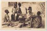 Gabon: Easy Talk Around Pot. Old And Vintage Postcard - Gabon