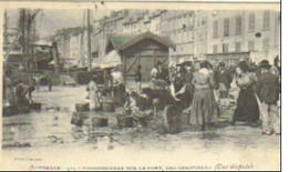 MARSEILLE  POISSONNIERE SUR LE PORT UNO CHAUPINADO (UNE DISPUTE)515 - Petits Métiers